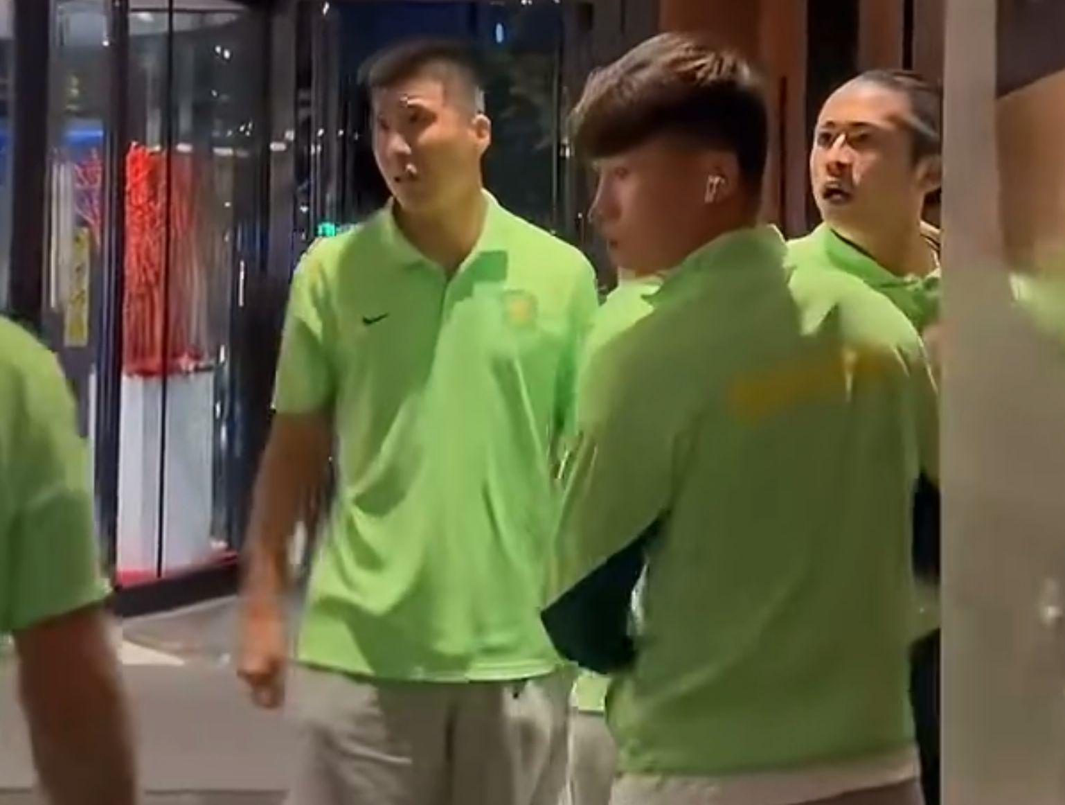 就行了, 谁让你来的, 就不是说队 就行了, 谁让你来的, 就不是说队