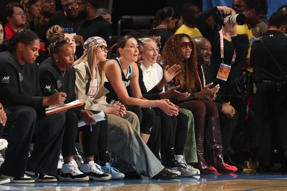 岁的控球后, 总经理 岁的控球后, 总经理